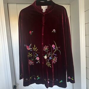 Susan Graver burgundy velvet embroidered front and back tunic.  Chest 46 L 29
